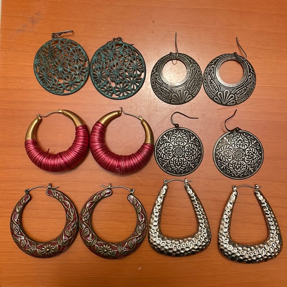 Bundle of fashion earrings